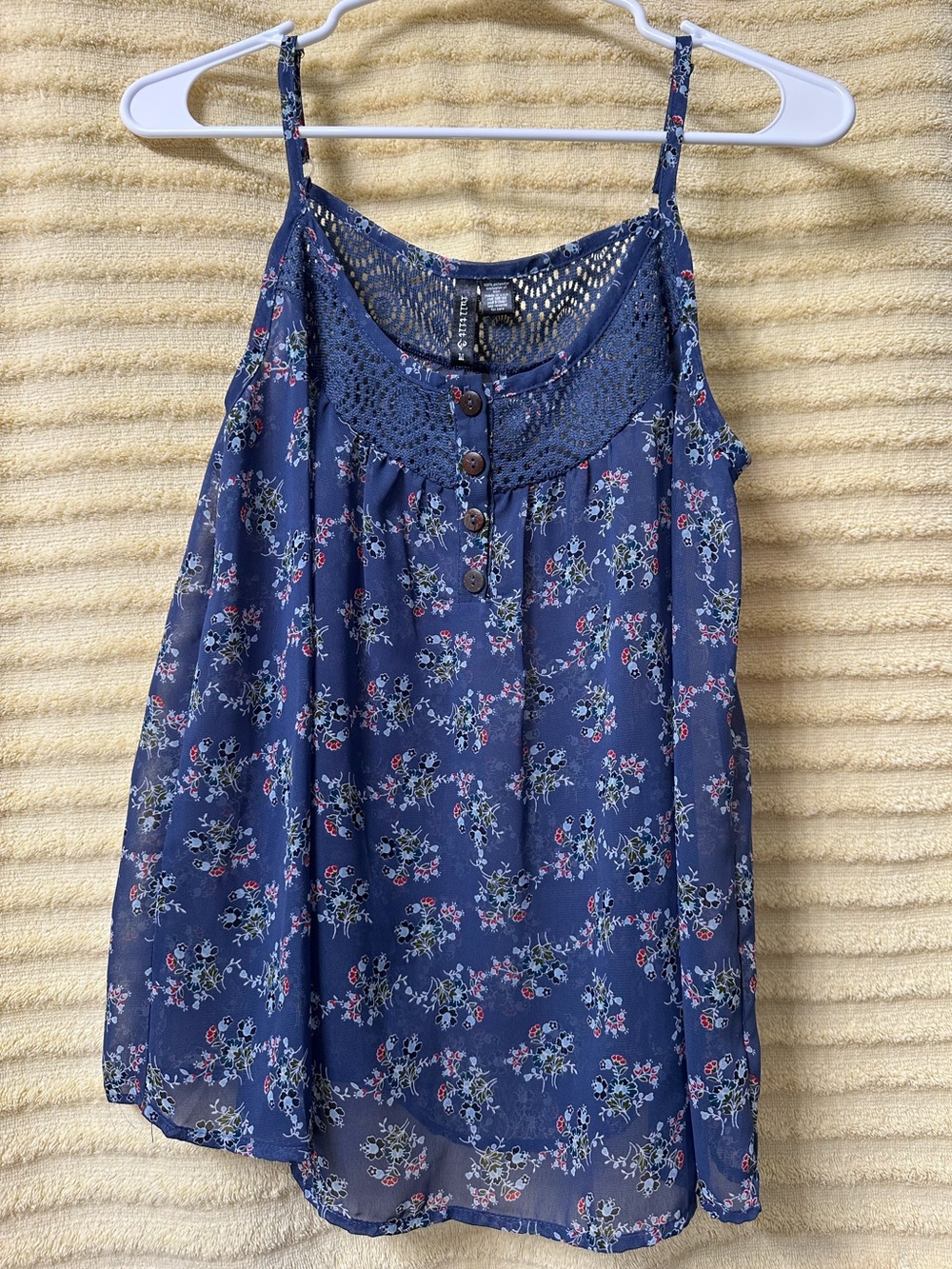 Full Tilt Navy Floral Sheer Crochet-Yoke Camisole EUC